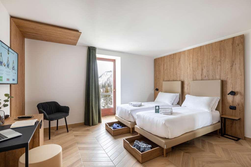 B&B Hotel Passo Tre Croci Cortina Кортина-д'Ампеццо Номер фото
